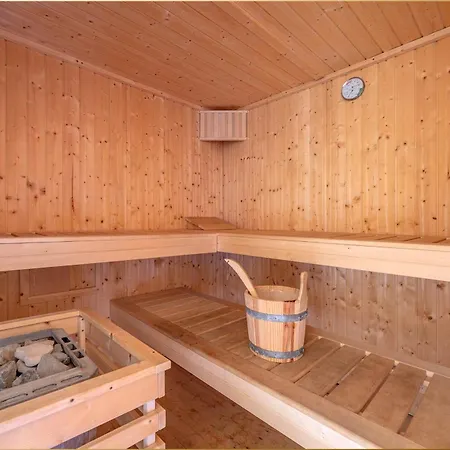 Reethus Am Kuestenwald